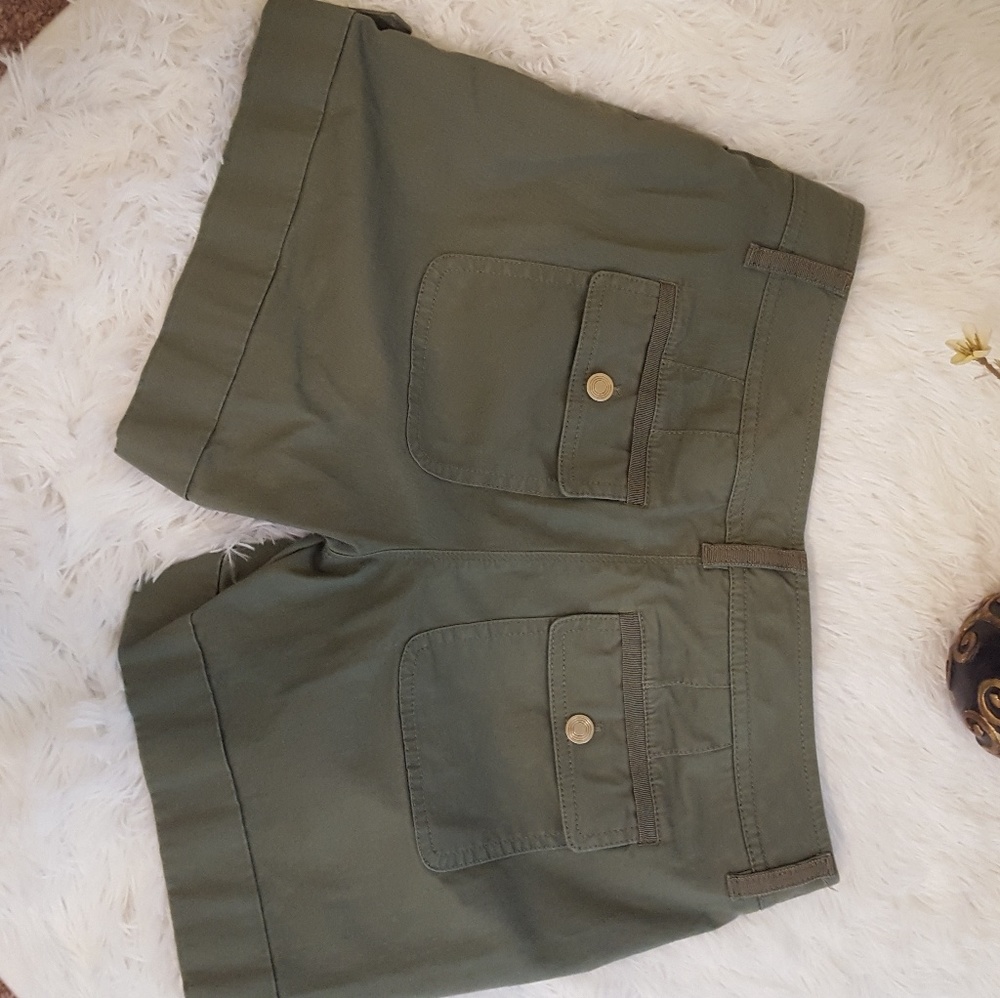 SOLD WHBM Shorts size 4 Short - Picture 3 of 6